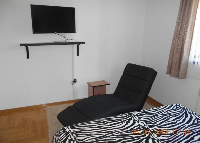 Katrin アパート ズラティボール